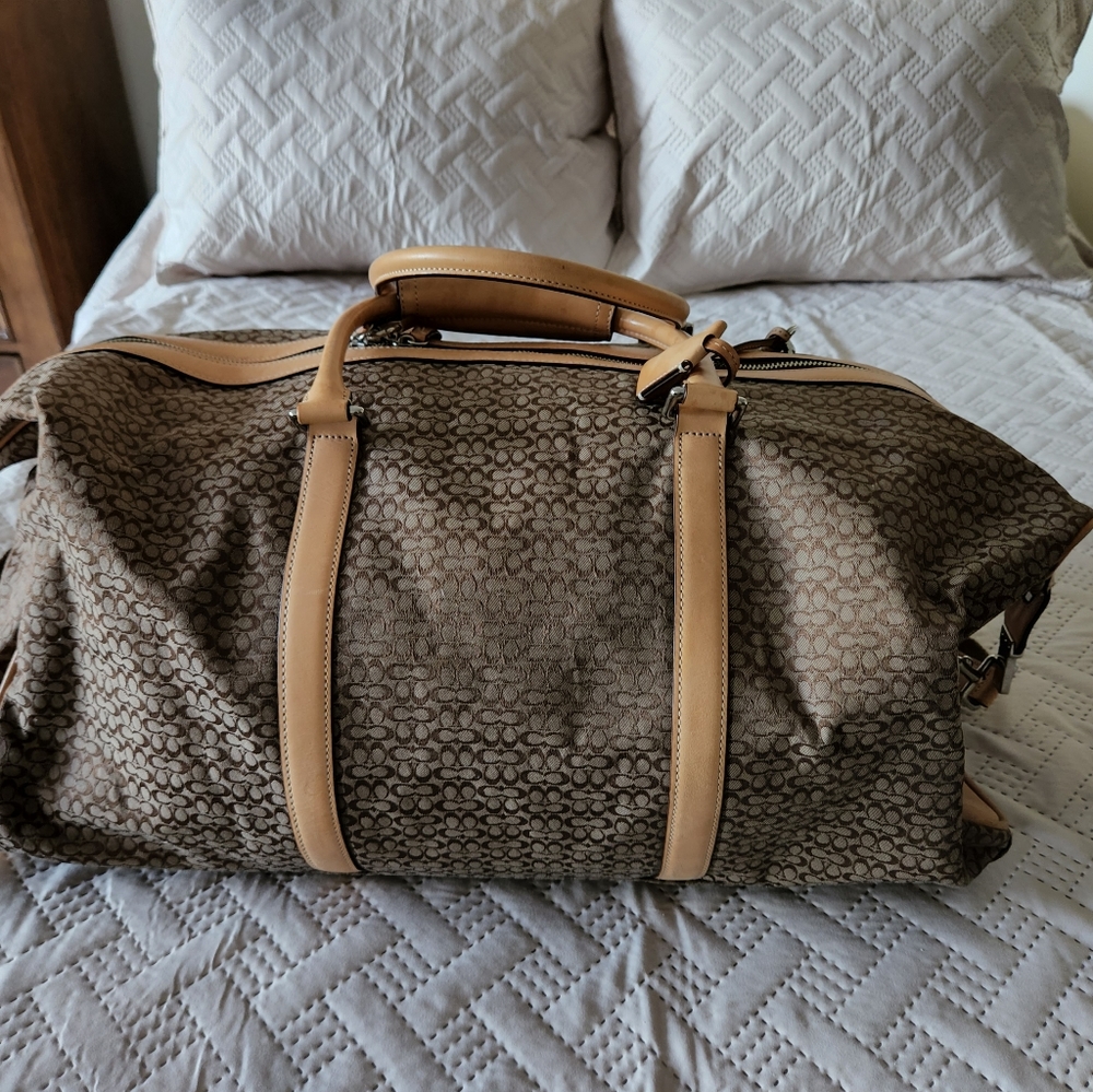 Coach Duffle Bag - beige / tan